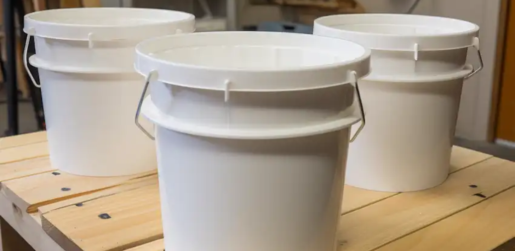 So stellen Sie einen Bio-Wasserfilter mit 3 Eimern her