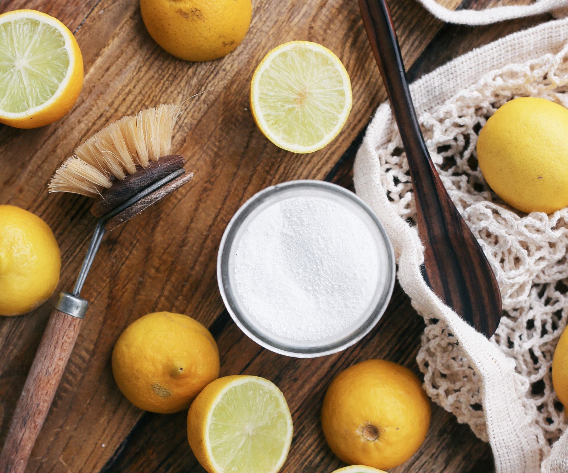 So stellen Sie mit Essig einen streifenfreien Bodenreiniger her natürliche Reinigungsmittel
