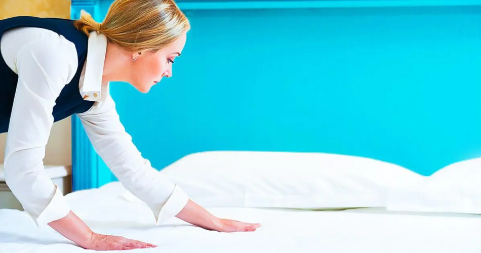 So werden Betten in Hotelzimmern hergestellt: Ein Detail sorgt dafür, dass die Kunden besser schlafen können