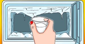 Stellen Sie abends ein Glas Salz in den Gefrierschrank, das ist eine tolle Lösung, um ein wichtiges Problem zu lösen