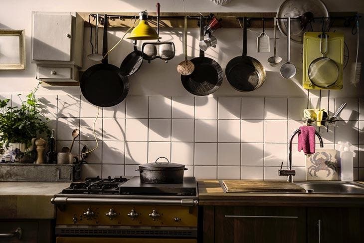 Tipps zum Reinigen von Bad- und Küchenfliesen: die komplette Anleitung 4 Küche geflieste Wand