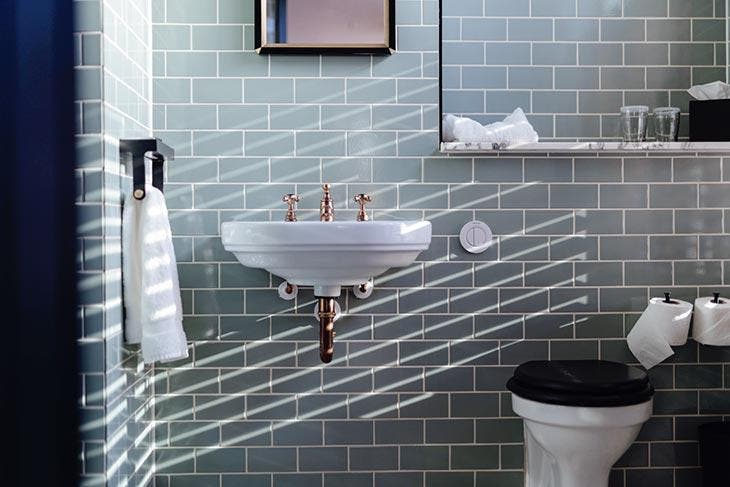 Tipps zum Reinigen von Bad- und Küchenfliesen: die komplette Anleitung 3 Badezimmerfliesen