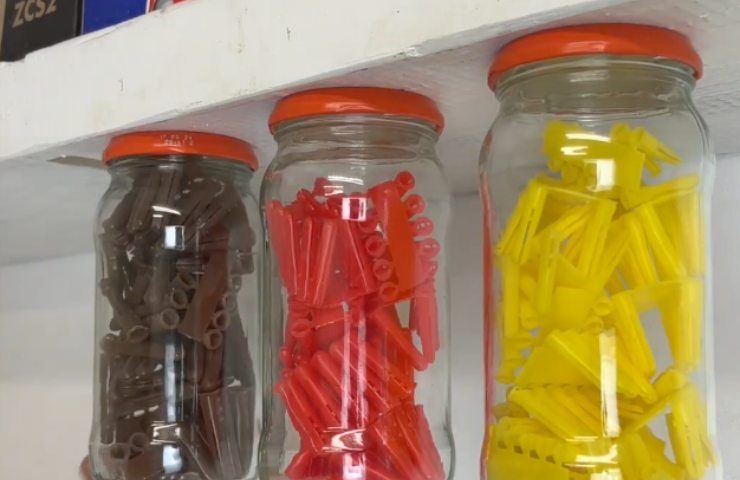 Arbeitsplatte für Make-up-Gläser