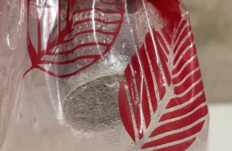 Verkrustete Kalkablagerungen auf den Wasserhähnen, ein wirksames Mittel, um sie zu entfernen