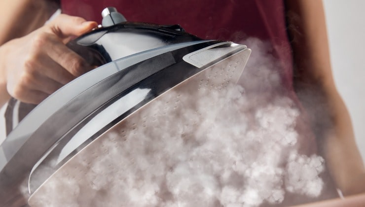Dampfbügeleisen zum schnellen Bügeln