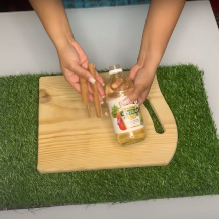 Vertreibt sofort alle im Haus vorhandenen Insekten: Es hat einen köstlichen Geruch