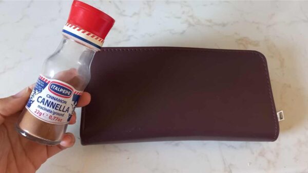 Viele haben deshalb angefangen, sich eine Prise Zimt ins Portemonnaie zu stecken