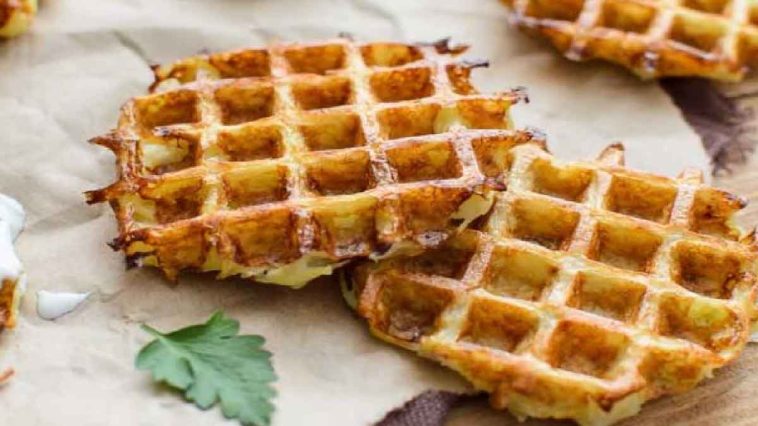 Waffeln mit flüssiger Sahne und Kartoffeln: weich und sehr lecker