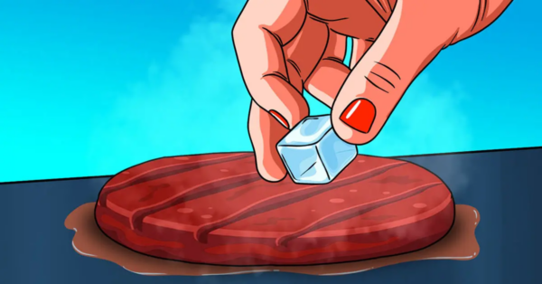 Warum müssen Sie während des Kochens einen Eiswürfel auf ein gemahlenes Steak legen? Der Trick, der alles verändert