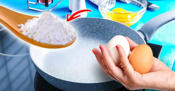 Warum muss man jetzt vor der Zubereitung der Eier Mehl in die Pfanne geben? Der Trick, der alles verändert