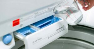 Weißer Essig: So reinigt man damit das ganze Haus