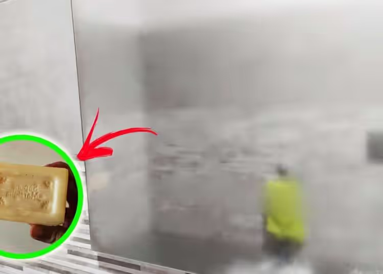 Wie entferne ich Kondenswasser von Badezimmerspiegeln mit Marseille-Seife?