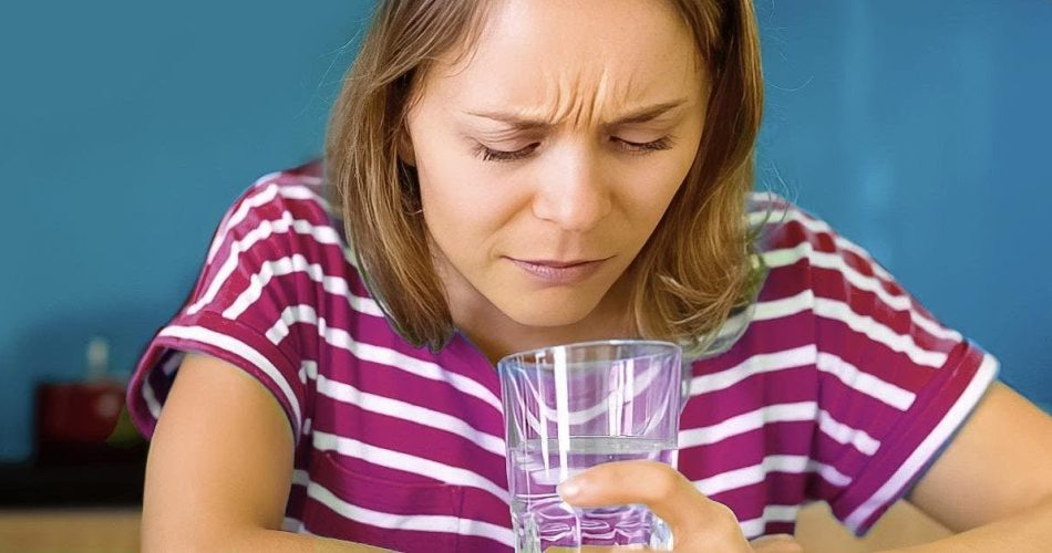 Wie entferne ich schlechte Gerüche aus Gläsern nach dem Spülen per Hand oder in der Spülmaschine?