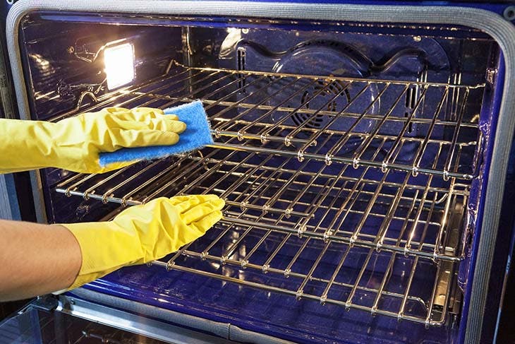 Wie entfettet und parfümiert man den Ofen allein mit Seife? 2 Instandhaltung des Wohnraums