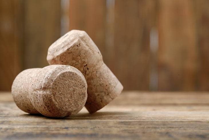 Wie kann man Waschmittelkappen recyceln? 3 Korkstopfen