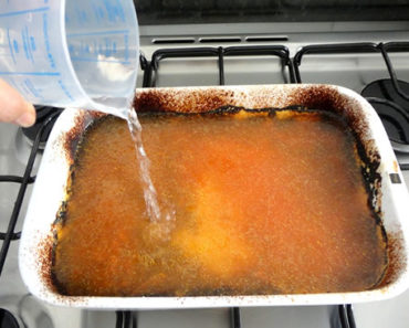 Wie man Ofenform praktisch und sicher reinigt – 6 wertvolle Tipps