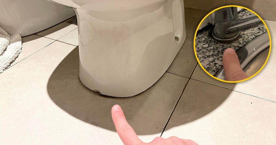 Wie man den schwarzen Kreis um die Basis von Wasserhähnen oder Toiletten entfernt