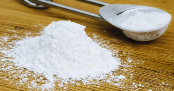 Wie reinigt man das Haus mit Backpulver?