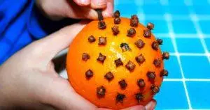 Wie verwendet man Nelken, um das Haus zu parfümieren?