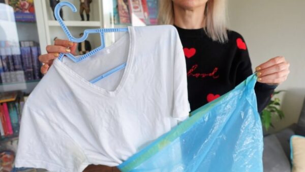 Wäsche aufhellen mit dem Trick der Tüte: weiße und makellose Wäsche