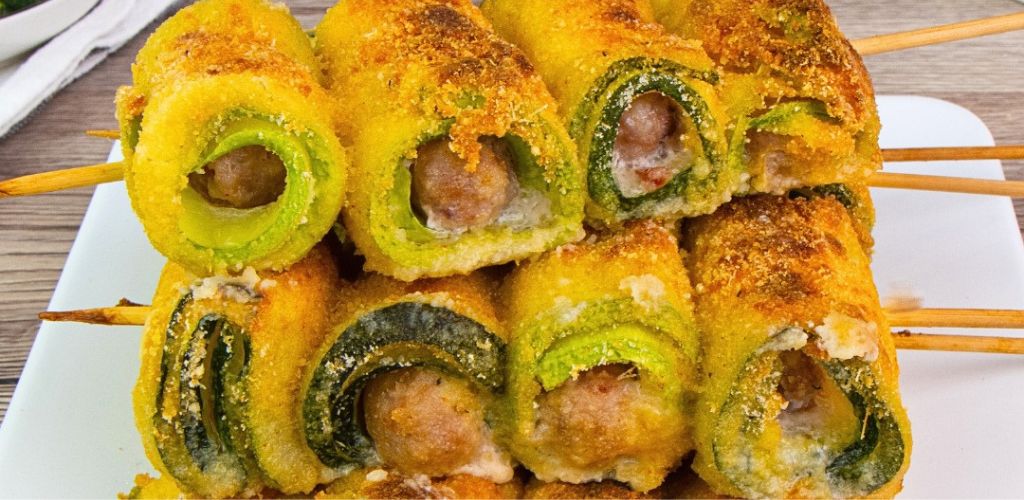 Zucchini- und Wurstspieße: ein einfaches und superleckeres Gericht!