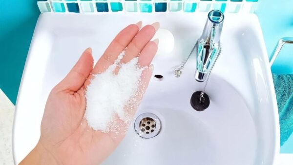 Zucker, weil Sie vor dem Schlafengehen 1 Handvoll in die Spüle werfen sollten