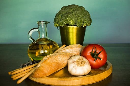 Broccoli, Bread, Tomato, Garlic, Oil