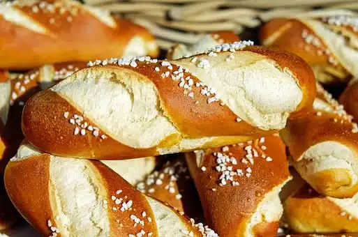Pretzels, Baked Goods, Food, Bread