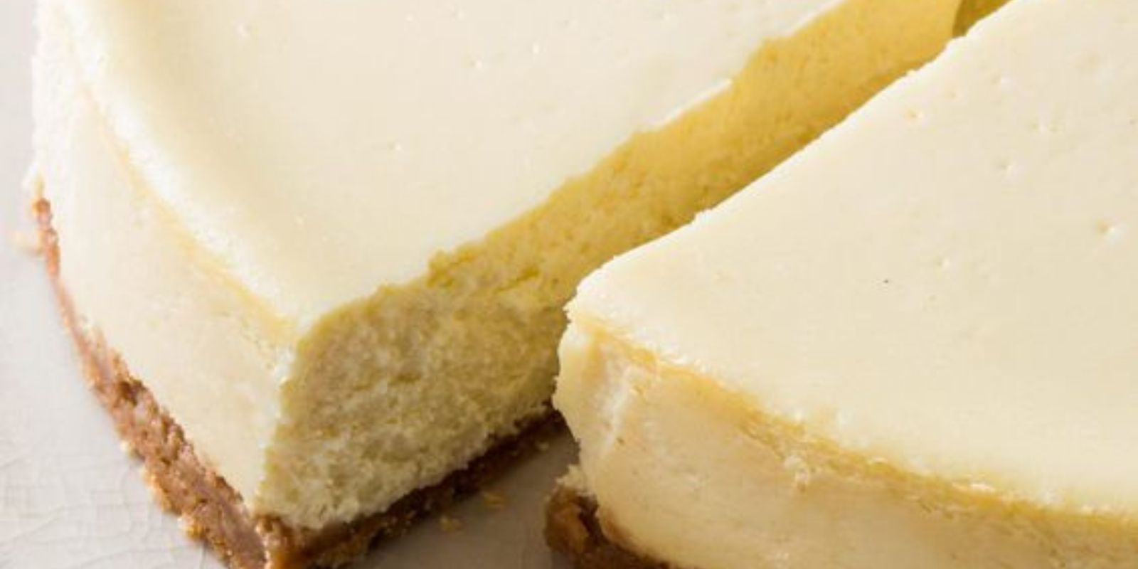 “Schnelles Rezept für Eierlikör-Käsekuchen ohne Boden: Himmlischer Genuss in Rekordzeit”