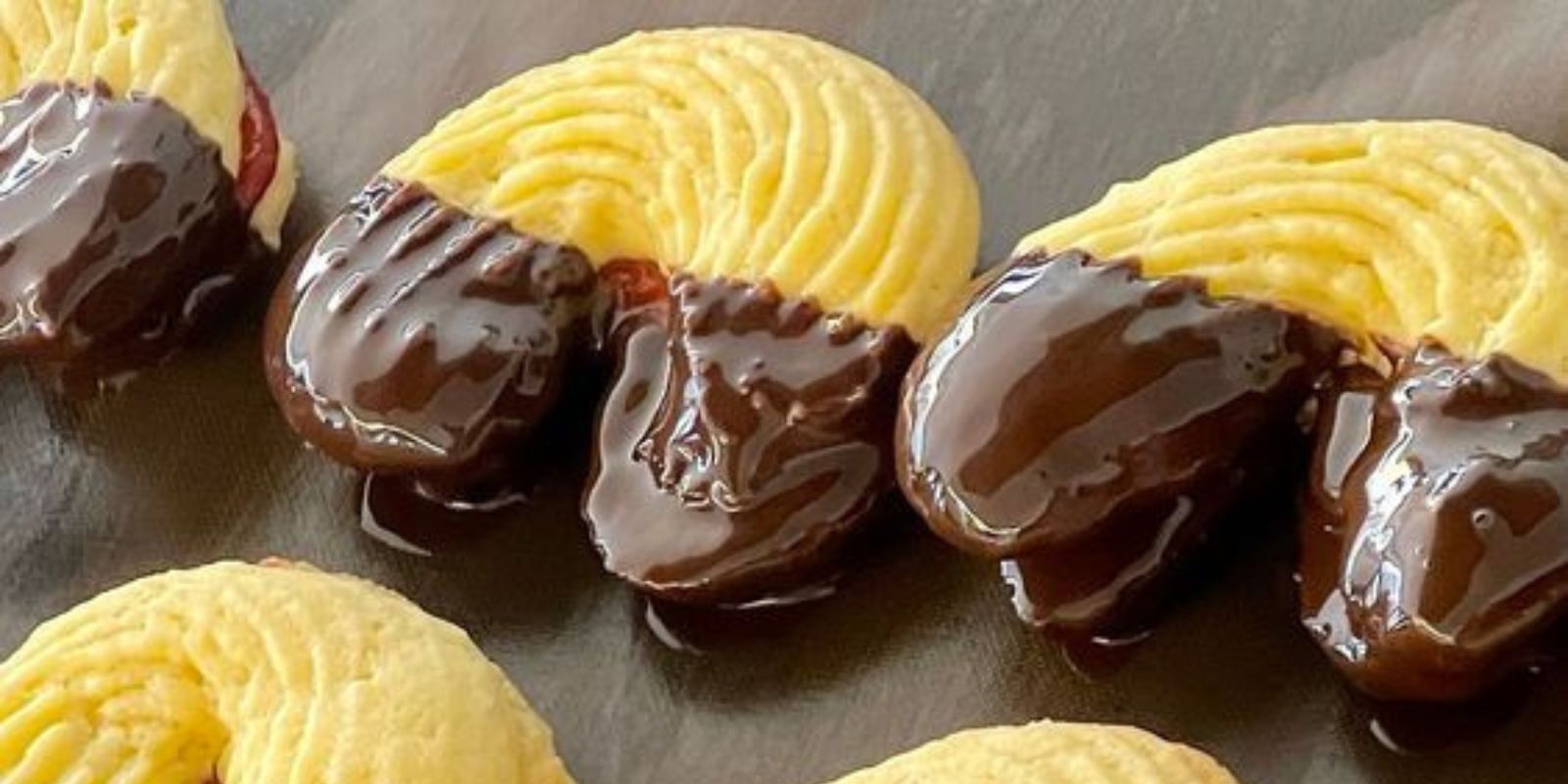 “Ultraleckere Puddingkipferl: Zarte Köstlichkeiten zum Dahinschmelzen”