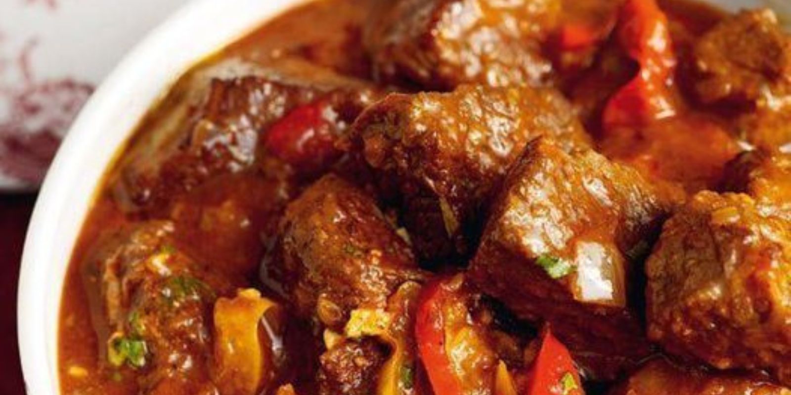 “Uraltes Gulasch: Ein Traditionelles Rezept aus der Vergangenheit”