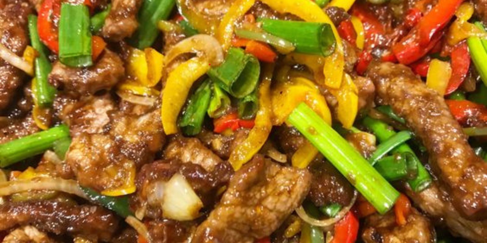 “Wie können Sie schnell, einfach und gesund chinesisches Rindfleisch mit Zwiebeln und Paprika zubereiten?”