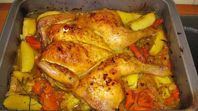 ARABISCHES ZITRONEN – KNOBLAUCH HUHN MIT KARTOFFELN UND ZWIEBELN