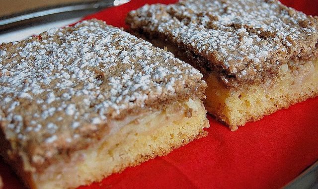 Apfelkuchen mit Nusshaube