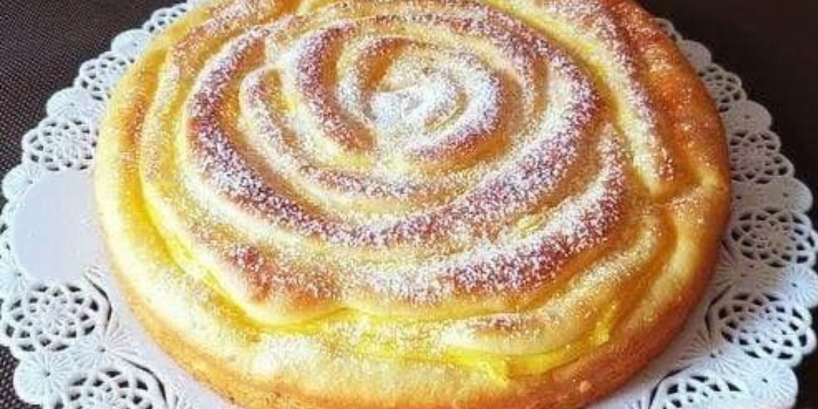 Apfelkuchen mit Vanillepudding, es schmilzt einfach im Mund