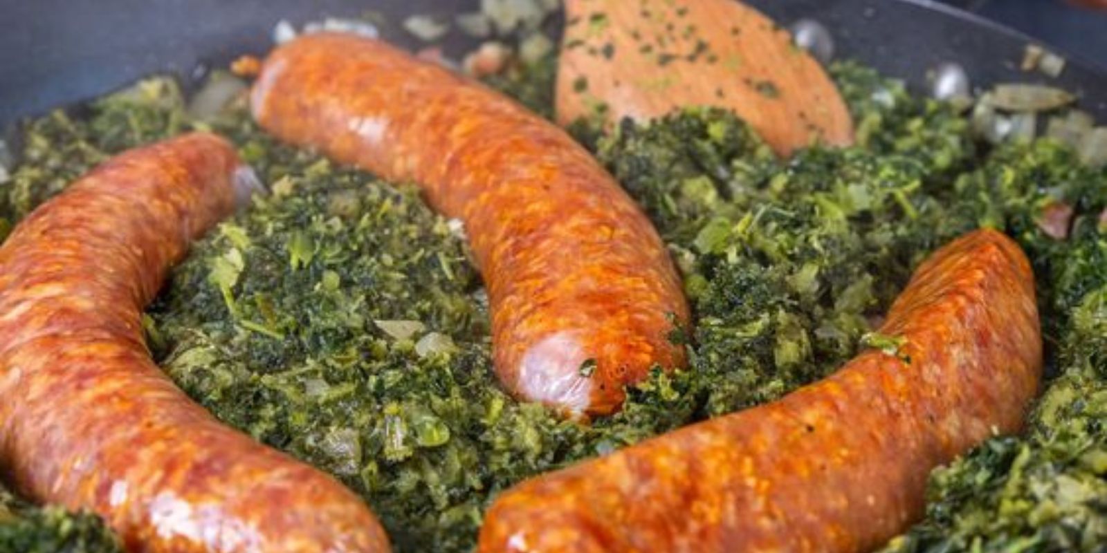 Artikel und Rezept für Uromas Grünkohleintopf: Ein traditionelles deutsches Gericht