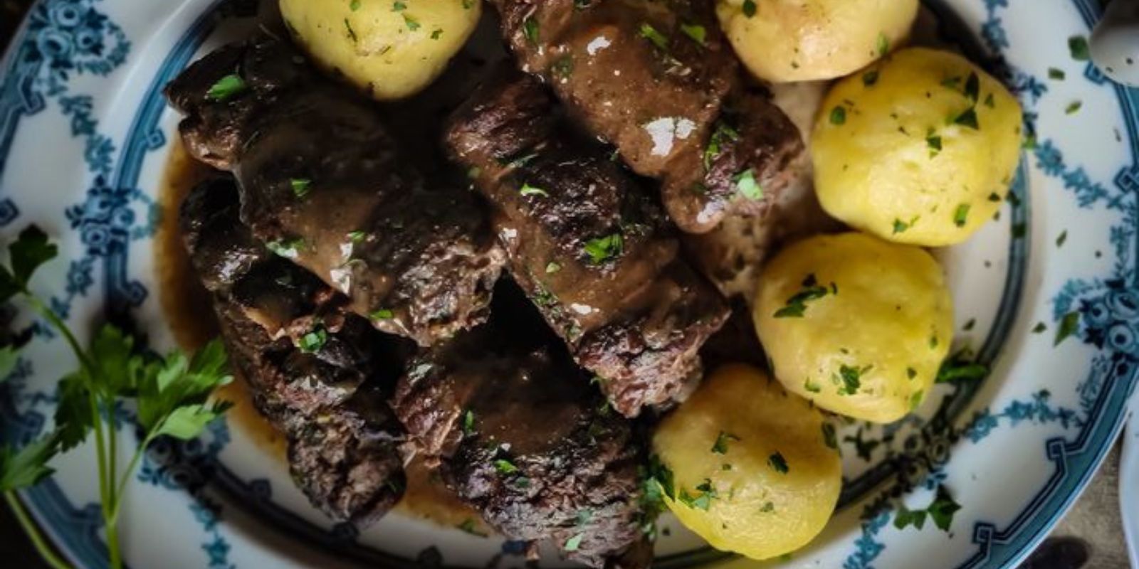 Authentisches Deutsches Rinderrouladen-Rezept: Ein Klassiker der deutschen Küche