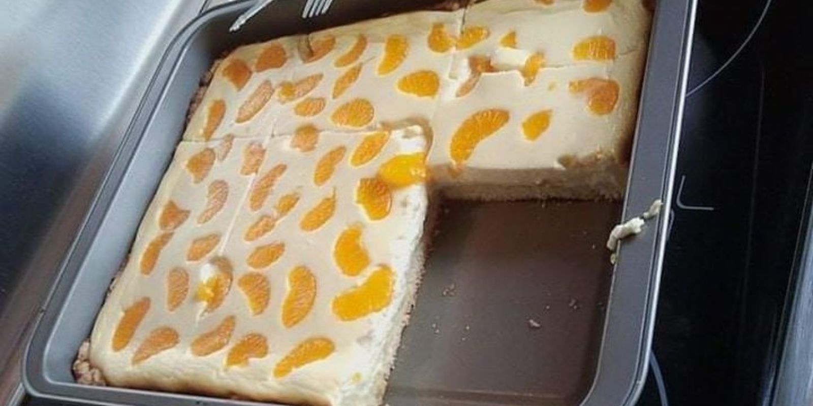 BLITZ – KÄSEKUCHEN MIT MANDARINEN VOM BLECH