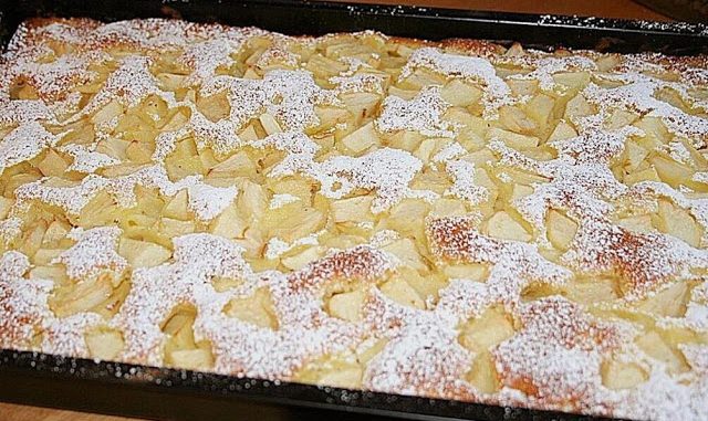 BLITZSCHNELLER APFELKUCHEN, IN 10 MINUTEN BEREIT FÜR DEN OFEN