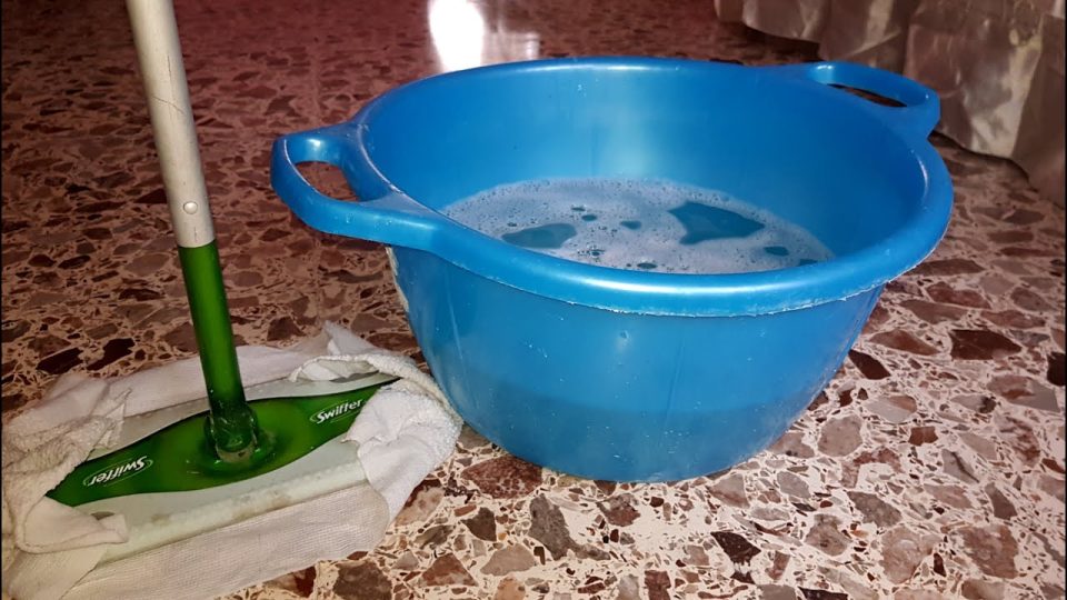 Backpulver und Essig: 10 Tipps für die Reinigung Ihres Hauses