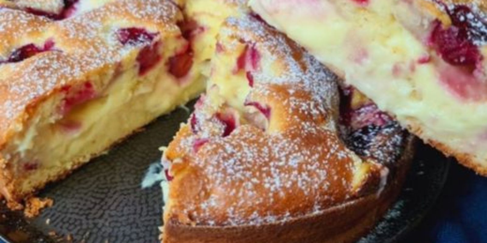 Blitz-Kirschkuchen mit Vanillepudding: Ein verführerisches Rezept für spontane süße Gelüste