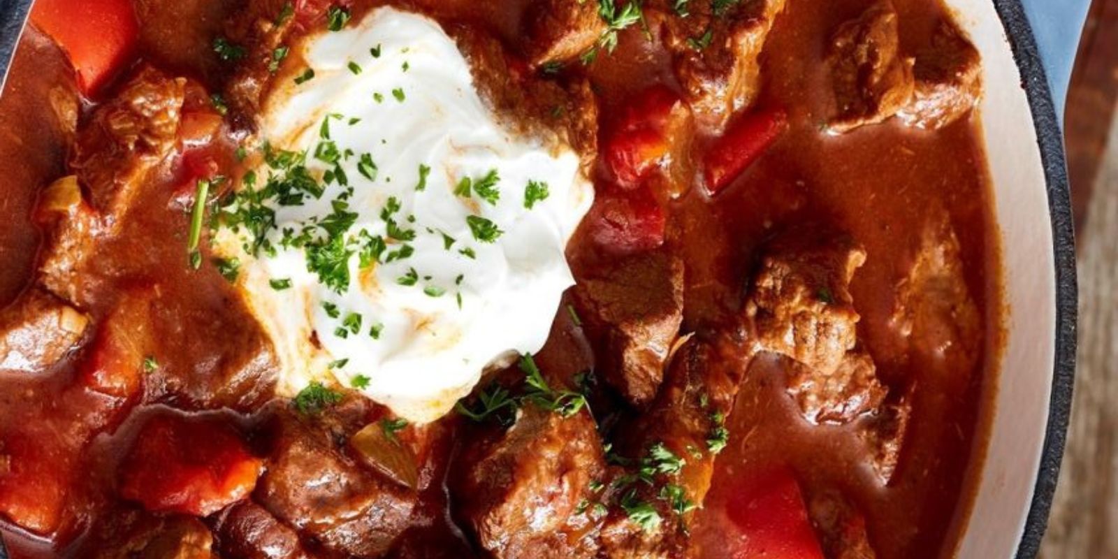 Brauhaus Gulasch Rezept: Herzhaft-leckeres Gulasch mit Bier
