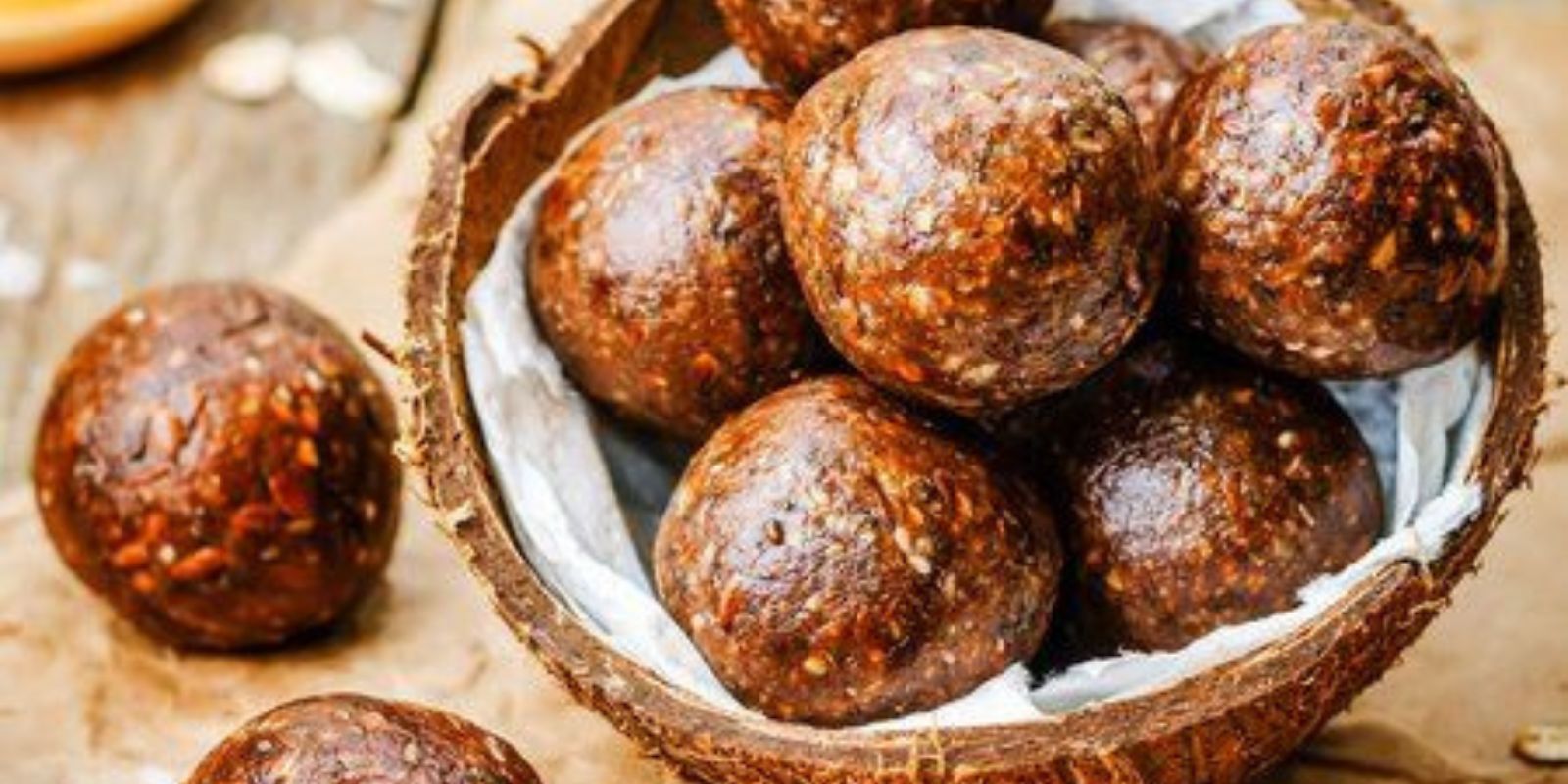 Butterfinger Balls sind eine köstliche Leckerei, die einfach zuzubereiten und ein wahrer Genuss für alle Liebhaber von süßen und knusprigen Snacks ist.