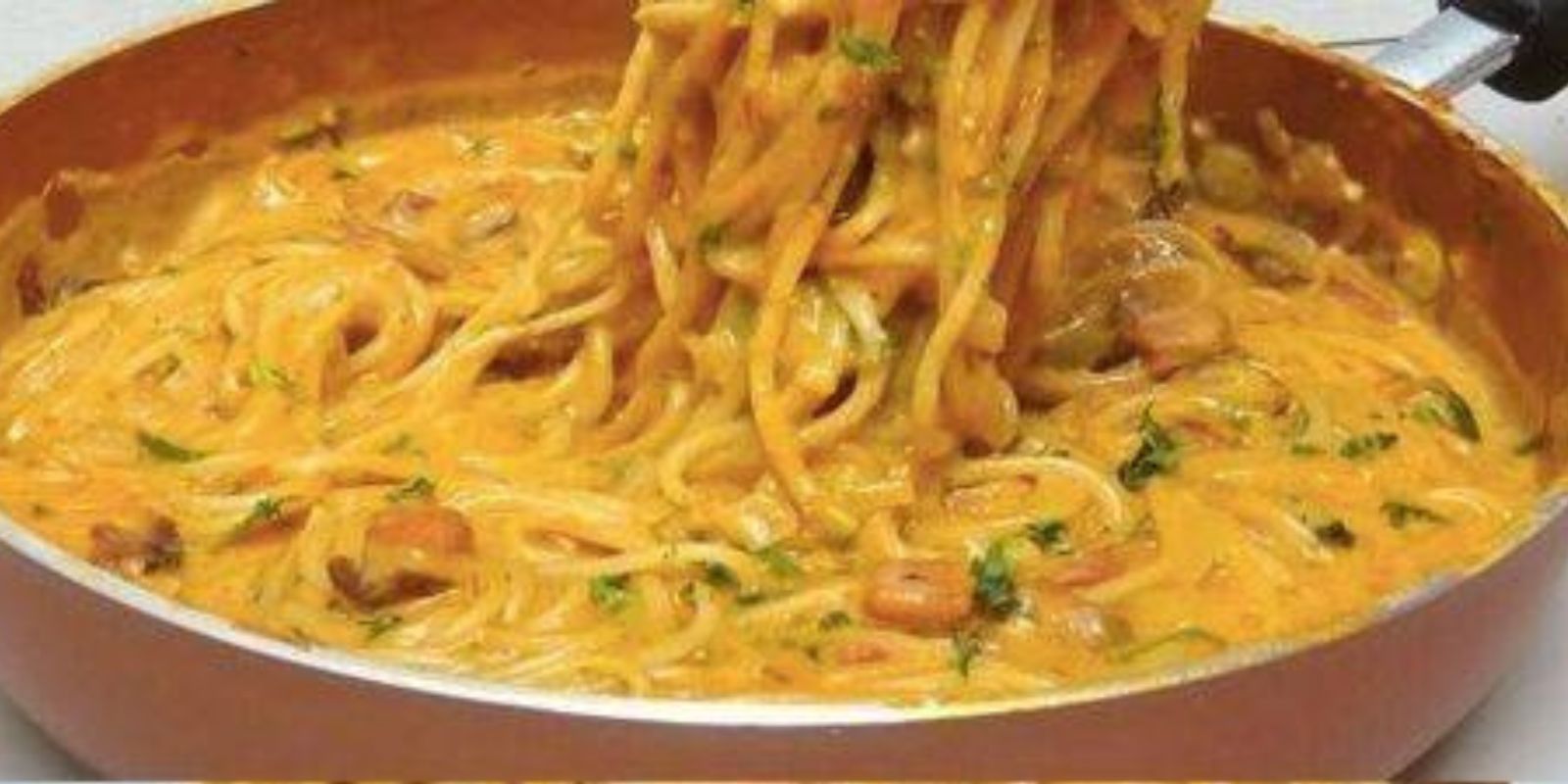 Champignons Spaghetti aus der Pfanne, schneller weg als man gucken kann