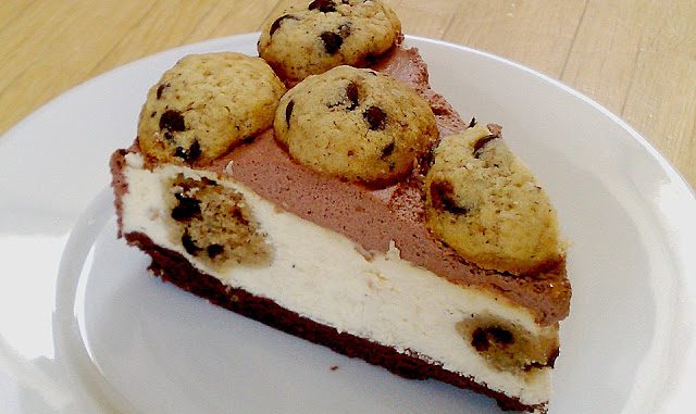 Chocolate Chip Cookie Dough Cheesecake