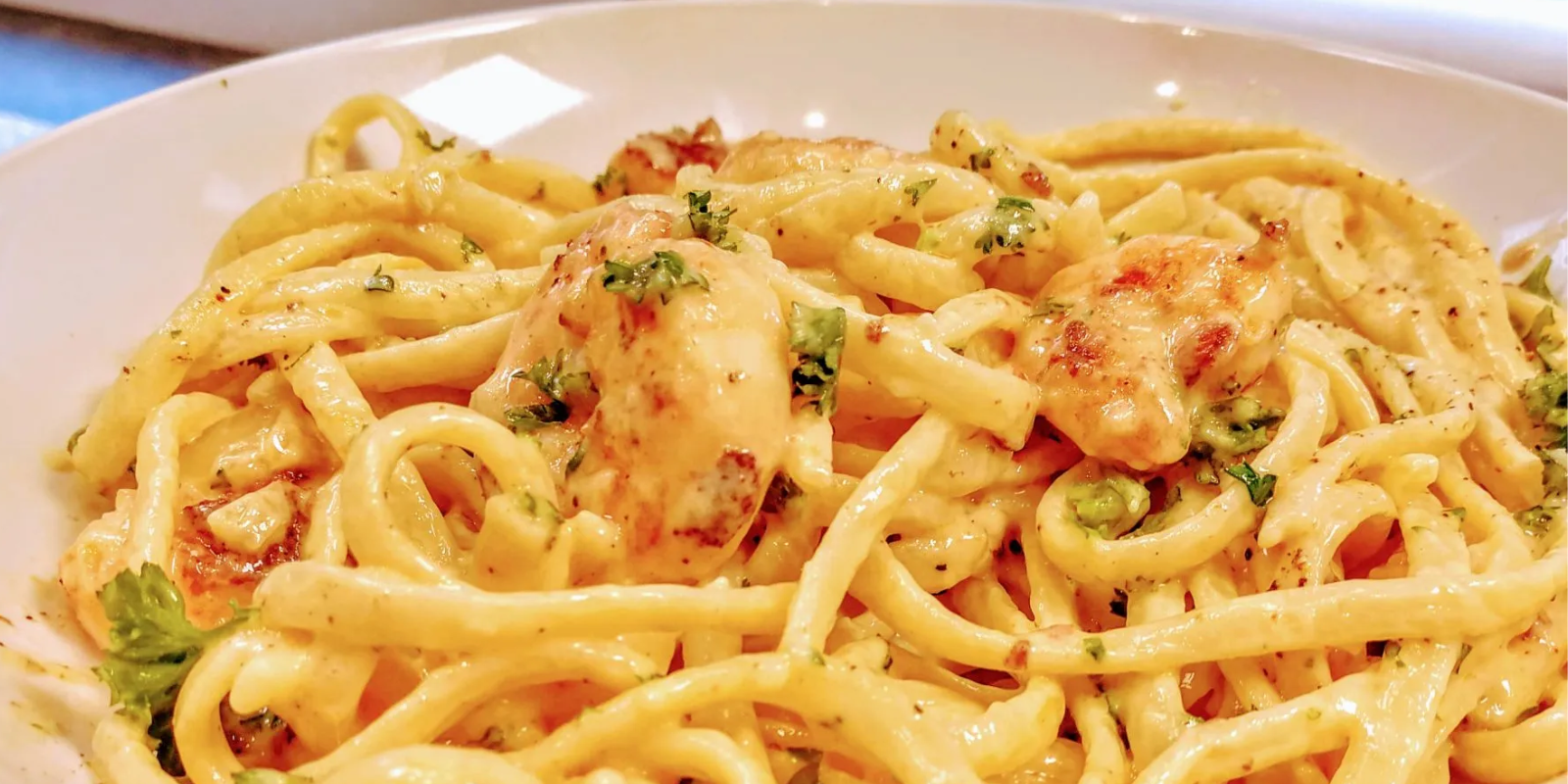 Cremige Garnelen-Nudeln mit hausgemachter Alfredo-Sauce