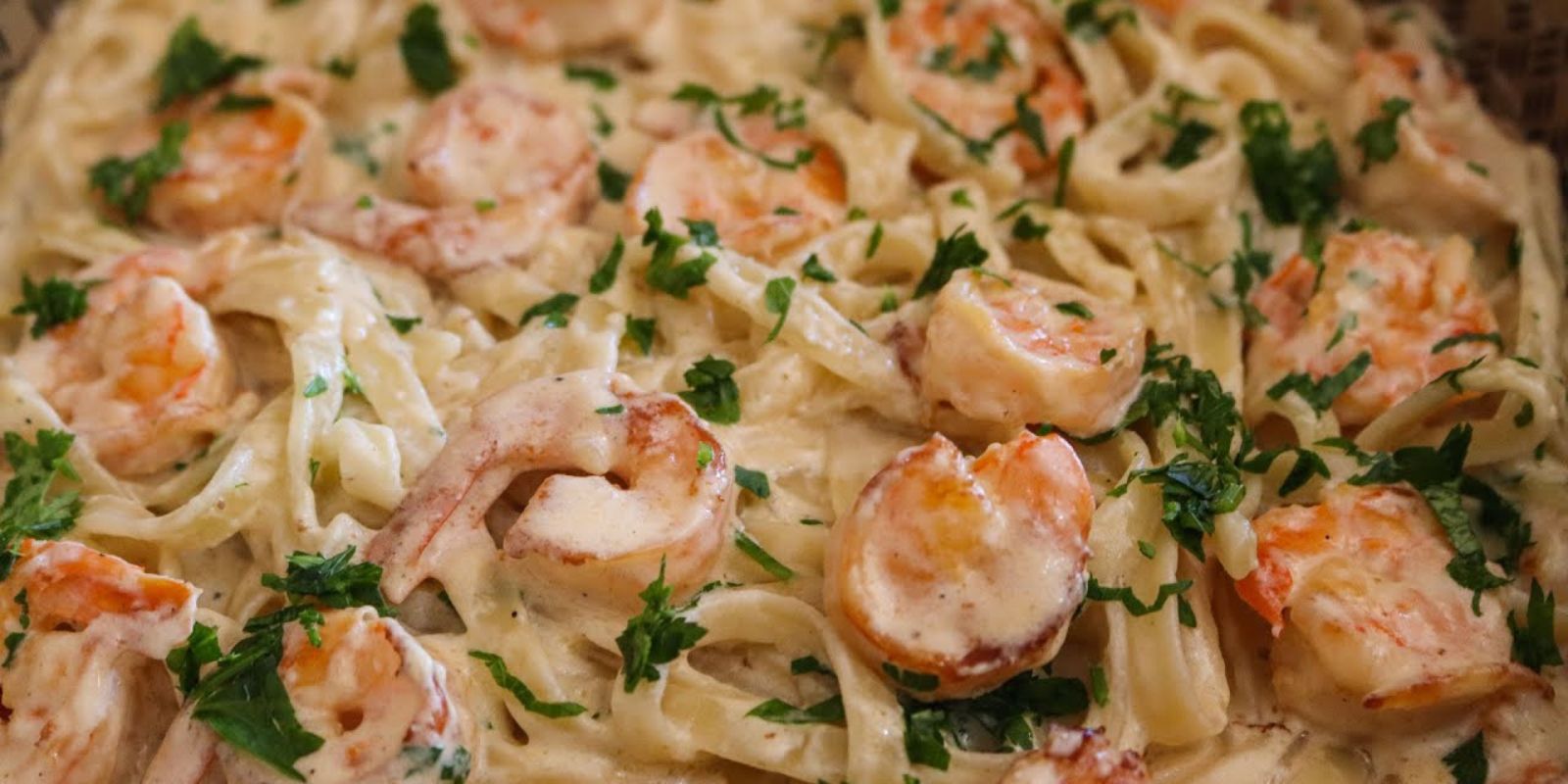 Cremige Garnelen-Nudeln mit hausgemachter Alfredo-Sauce