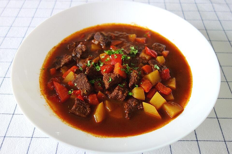 Deftige Gulaschsuppe