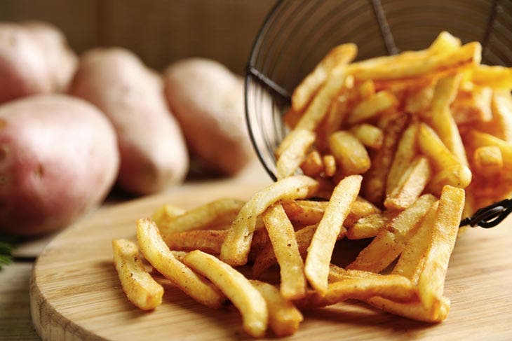Der Geheimtrick der Köche, um knusprige Pommes ganz einfach zu Hause zuzubereiten 2 Portion knusprige Pommes