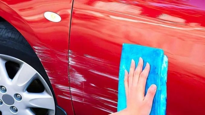Der Trick, um Kratzer aus dem Auto zu entfernen: Kein Gang in die Werkstatt nötig